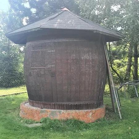 Pod Krolowem * أوسترون