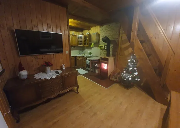 Pod Krolowem بيت للعطل أوسترون