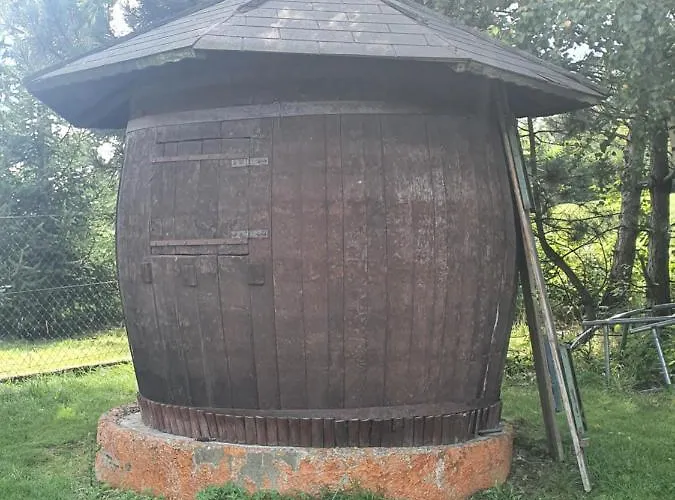 Pod Krolowem * أوسترون